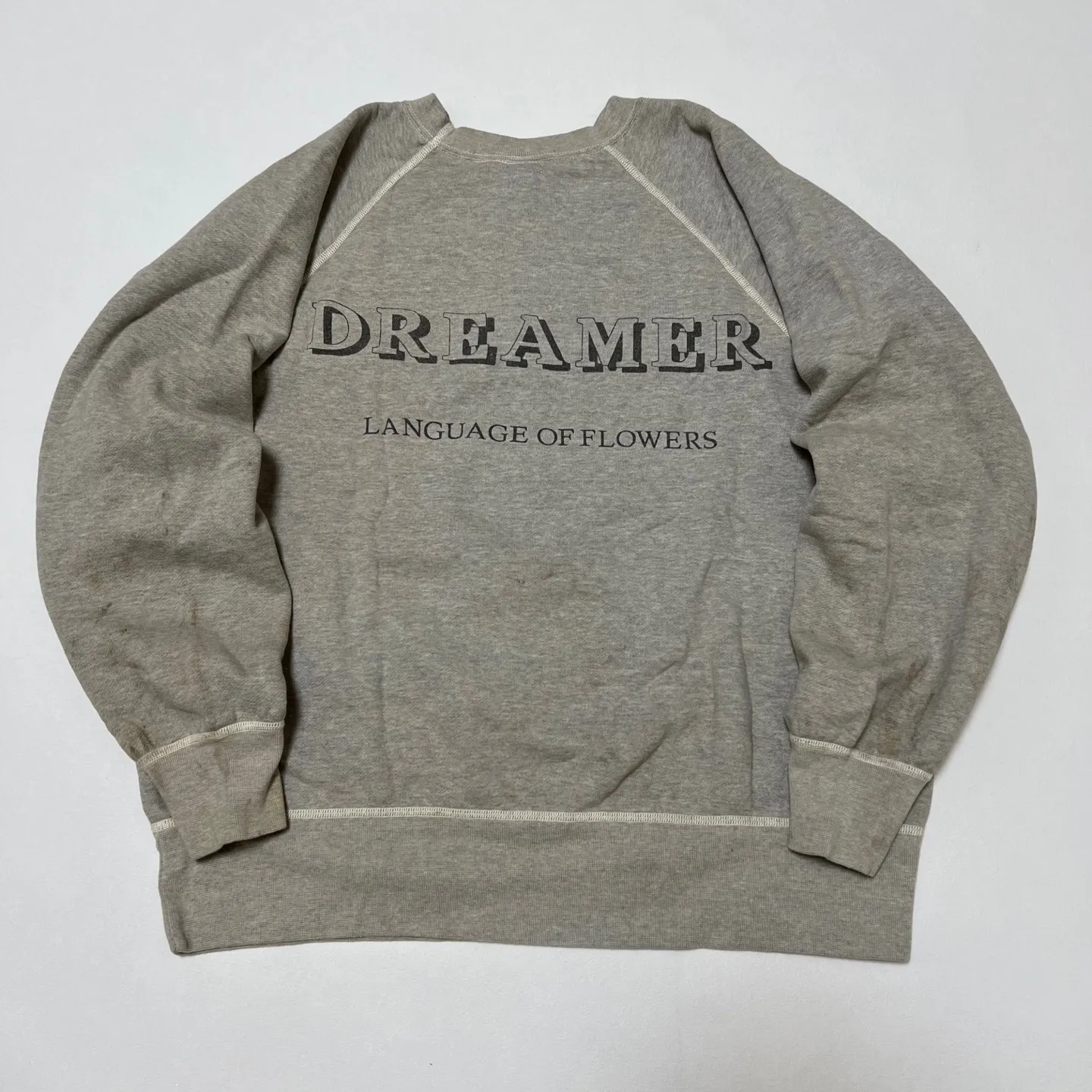 SAINT Mxxxxxx 'FLOWER' CREW NECK SWEAT SHIRTS Floral Distressed Retro Sweatshirt Distressed Gray S-XL Big Factory Four-needle Six-Thread Boneless Stitching Process/Original Horn Sleeve Version Top Printing Process Authentic Level Re-Engraving Garment Washing and Distressing/Hand-worn Graffiti Treatment Original Consistent Fruit Label/Little Angel Anti-Counterfeiting Label
